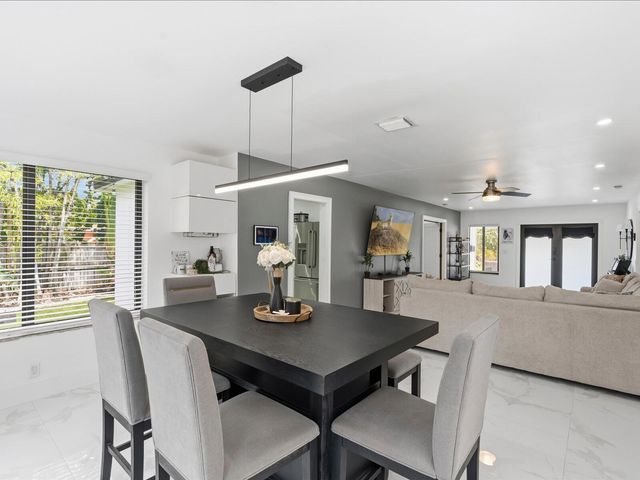 2860 Monroe Street, Hollywood, FL 33020