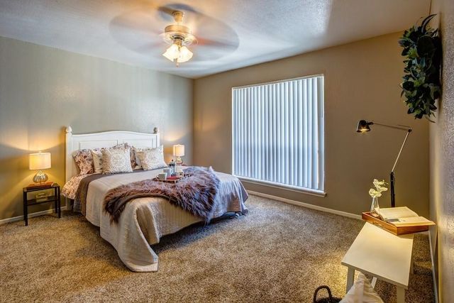 480 W Parker Road 50, Houston, TX 77091