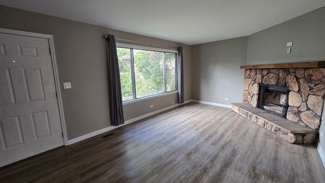 1390 PEBBLEBEACH Drive, Hanover Park, IL 60133