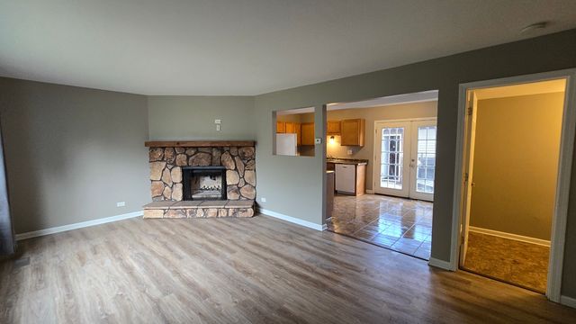 1390 PEBBLEBEACH Drive, Hanover Park, IL 60133