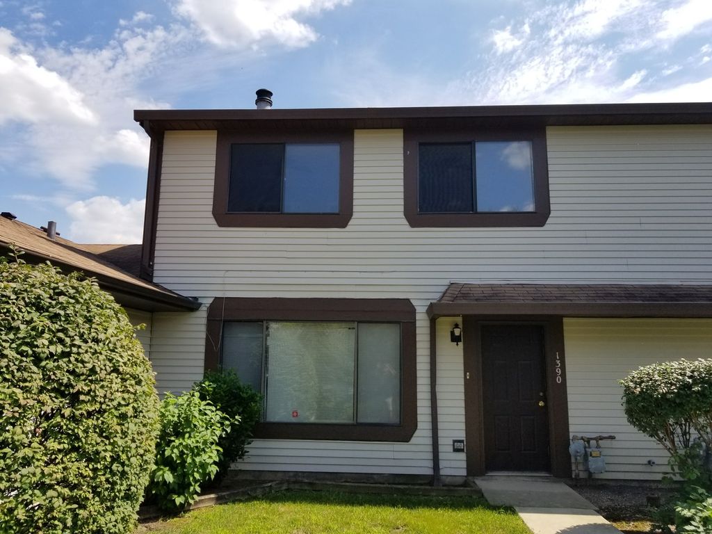 1390 PEBBLEBEACH Drive, Hanover Park, IL 60133