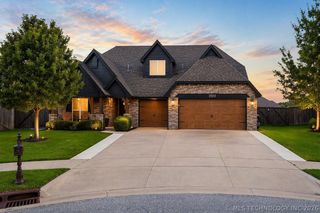 2102 E 132nd Street S, Bixby, OK 74008
