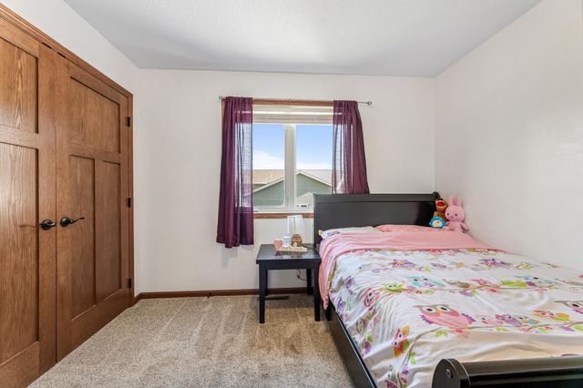 809 24th Avenue NW, Austin, MN 55912