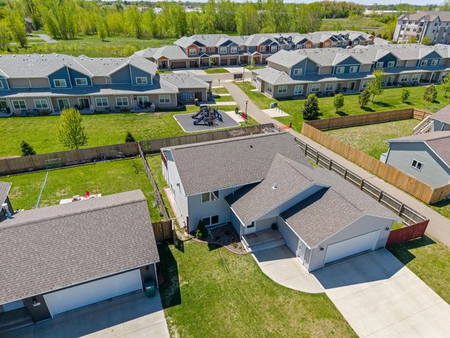 809 24th Avenue NW, Austin, MN 55912