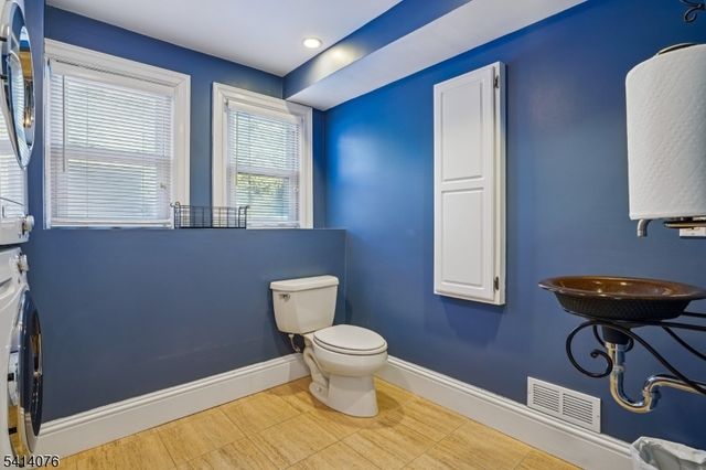 1 Briarcliff Rd, Morris Plains Boro, NJ 07950