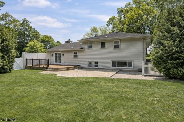 1 Briarcliff Rd, Morris Plains Boro, NJ 07950