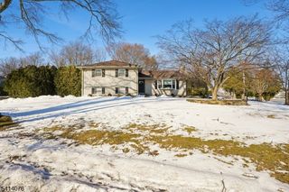 1 Briarcliff Rd, Morris Plains Boro, NJ 07950