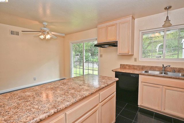 159 Coleridge Dr, Vallejo, CA 94591