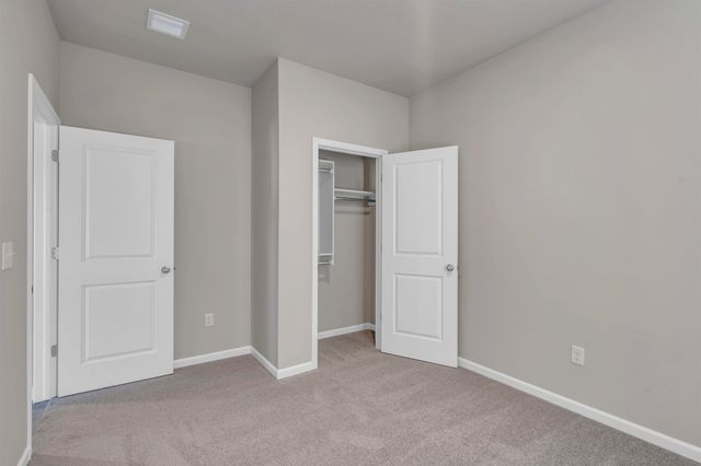 9217 E Creed St, Wichita, KS 67210