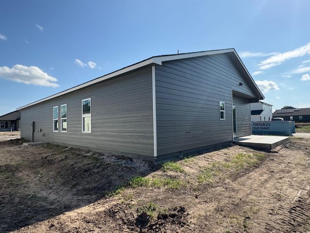 9217 E Creed St, Wichita, KS 67210