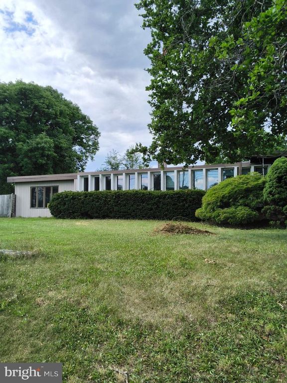 691 KECKLER RD, Harrisburg, PA 17111