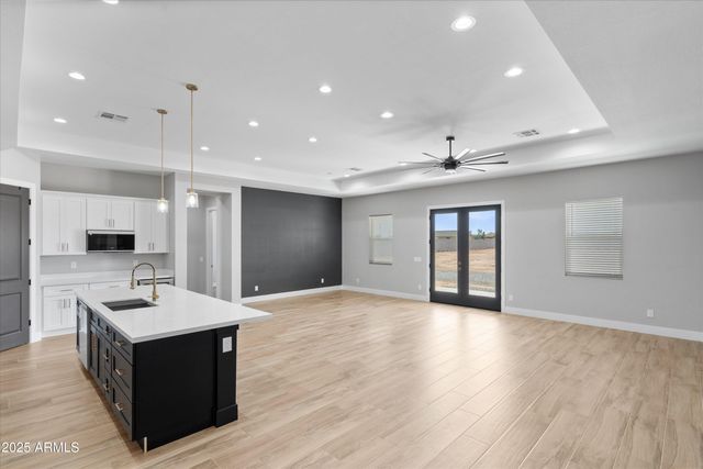 20765 W CHEYENNE Road, Buckeye, AZ 85326