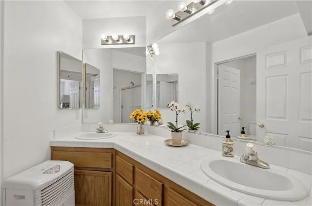 8200 Crebs, Reseda, CA 91335