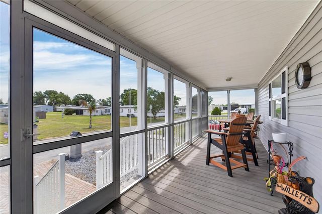 10039 STERLING AVENUE, Dade City, FL 33525