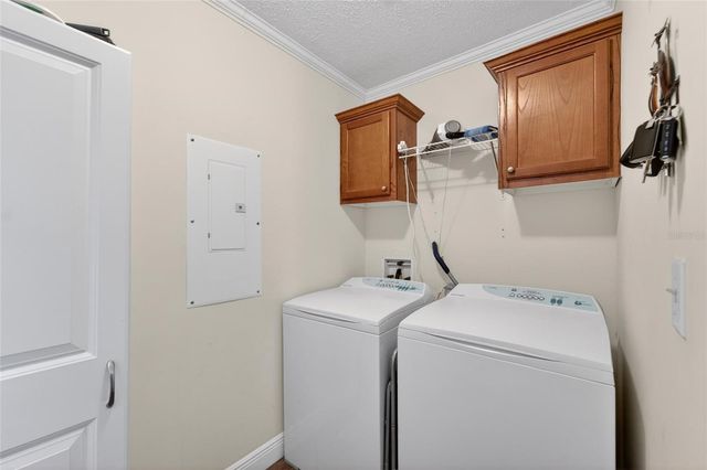 10039 STERLING AVENUE, Dade City, FL 33525