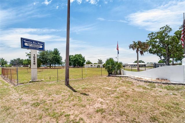 10039 STERLING AVENUE, Dade City, FL 33525