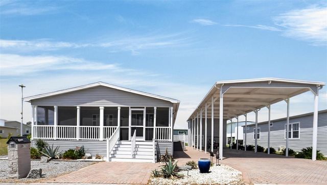 10039 STERLING AVENUE, Dade City, FL 33525
