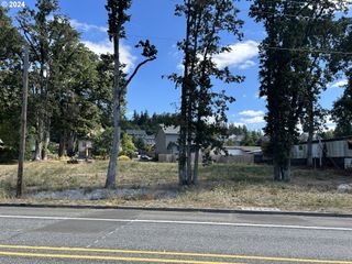 Clackamas River Dr, Oregon City, OR 97045