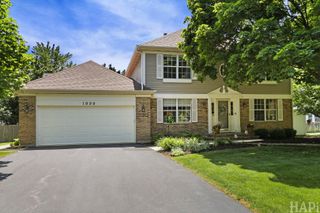 1090 WINDING GLEN Court, Carol Stream, IL 60188