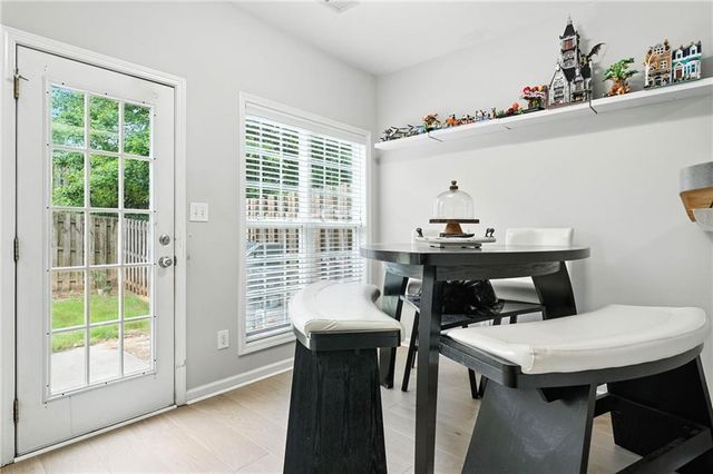 121 Spring Way Square, Canton, GA 30114