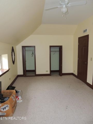 304 W 2Nd Ave, Friendsville, TN 37737