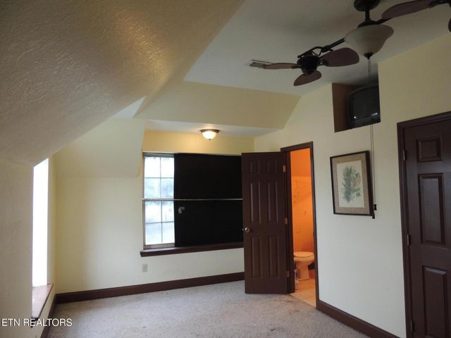 304 W 2Nd Ave, Friendsville, TN 37737