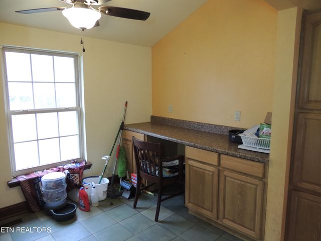 304 W 2Nd Ave, Friendsville, TN 37737