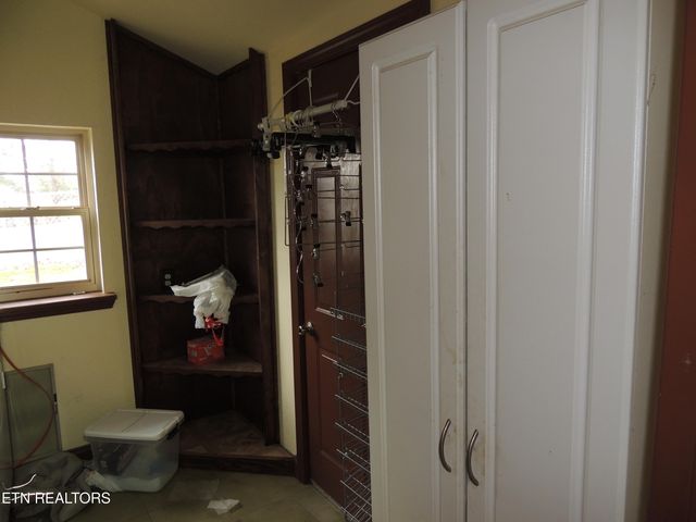 304 W 2Nd Ave, Friendsville, TN 37737