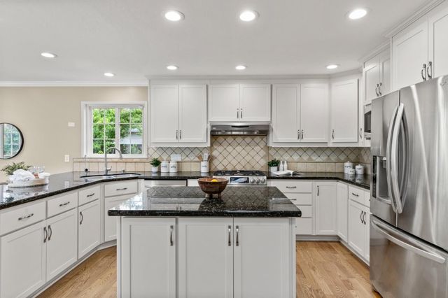 6079 Castello Drive, San Jose, CA 95120