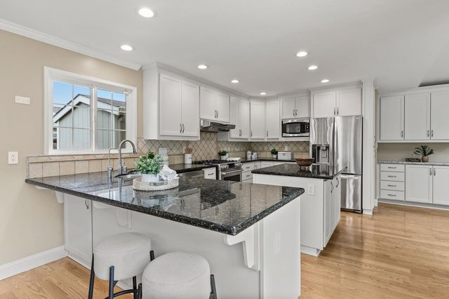 6079 Castello Drive, San Jose, CA 95120