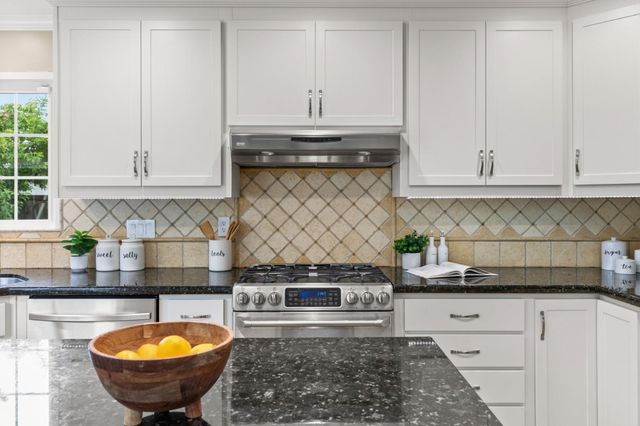 6079 Castello Drive, San Jose, CA 95120