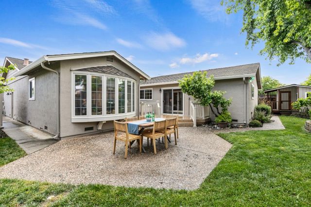 6079 Castello Drive, San Jose, CA 95120