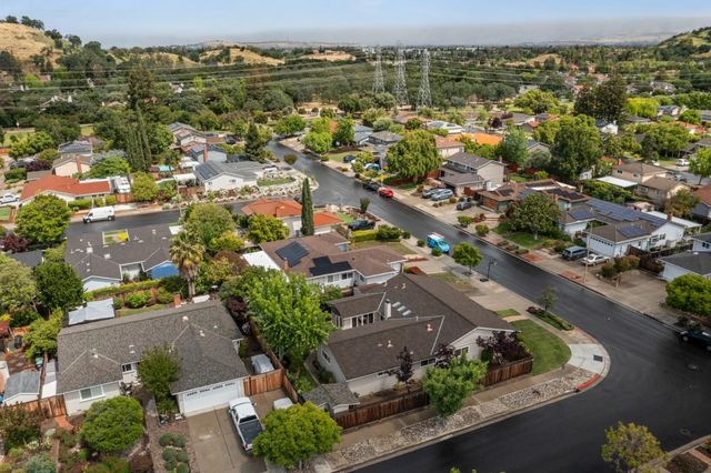 6079 Castello Drive, San Jose, CA 95120