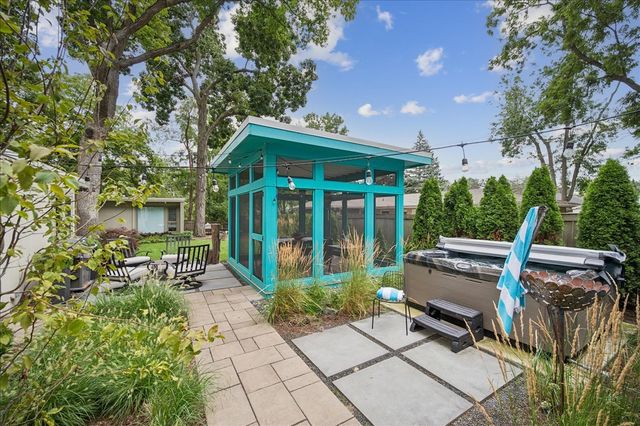286 Avon Avenue, Northfield, IL 60093