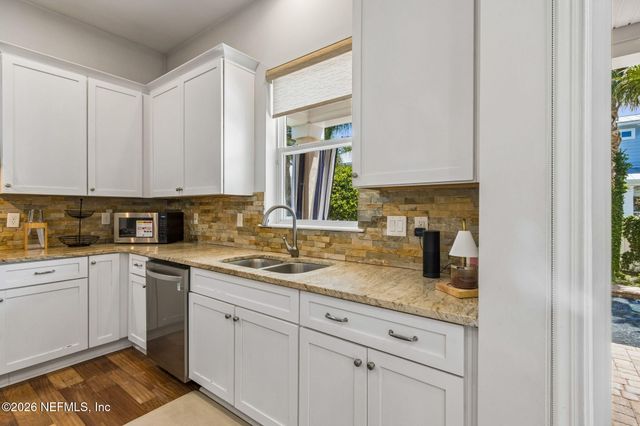 4135 AVALON Circle, Jacksonville Beach, FL 32250
