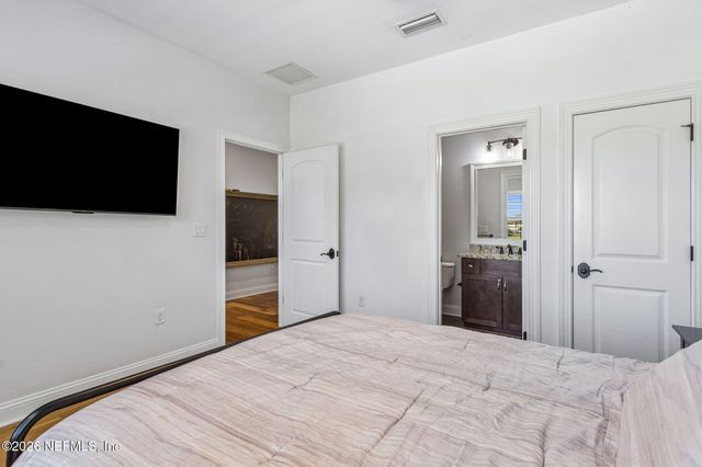 4135 AVALON Circle, Jacksonville Beach, FL 32250