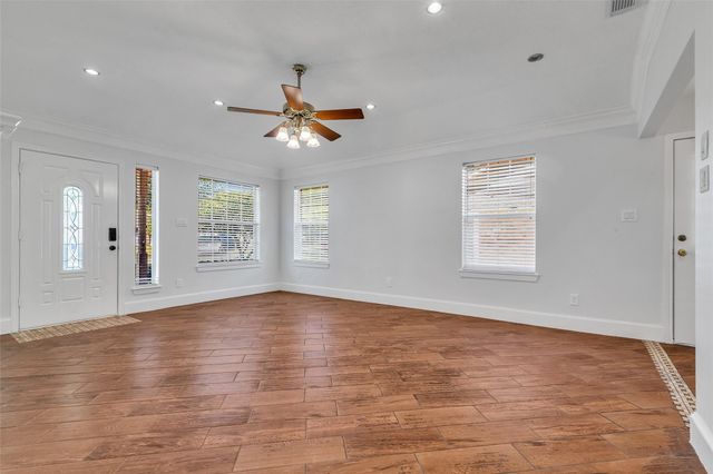 110 Oakmont Drive, Conroe, TX 77301