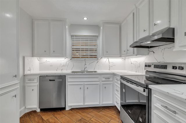 110 Oakmont Drive, Conroe, TX 77301