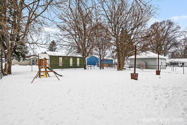 263 Cedar Street Ne, Cedar Springs City, MI 49319