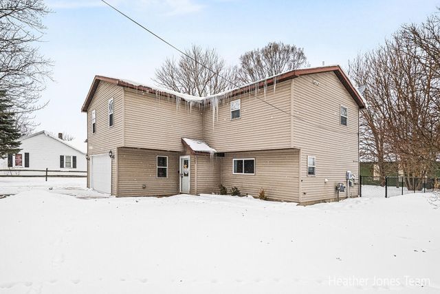 263 Cedar Street Ne, Cedar Springs City, MI 49319