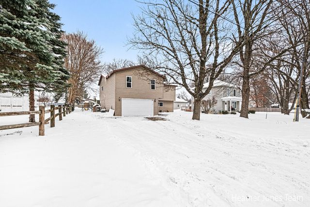 263 Cedar Street Ne, Cedar Springs City, MI 49319