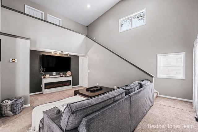 263 Cedar Street Ne, Cedar Springs City, MI 49319