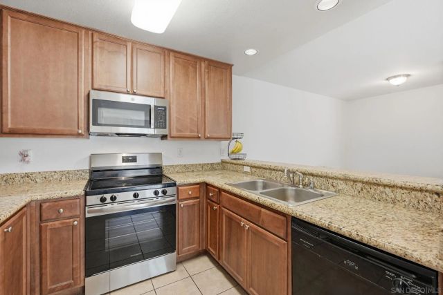 145 W El Norte Pkwy 112, Escondido, CA 92026