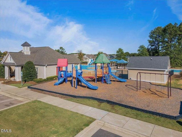 2704 Blueridge Lake Drive, Fuquay Varina, NC 27526