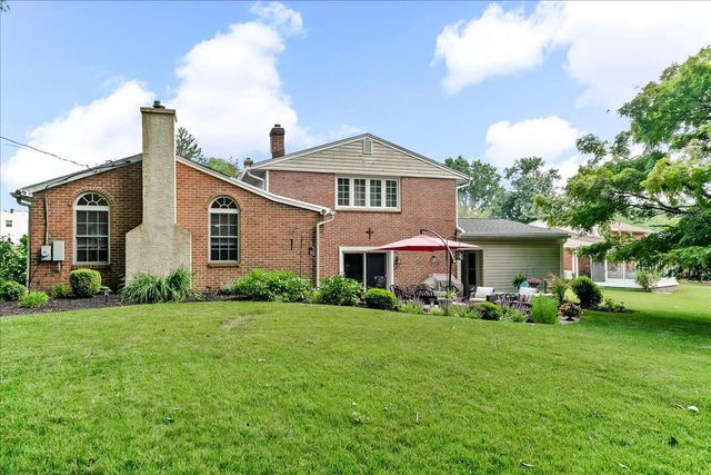 16 GROVE LN, Broomall, PA 19008