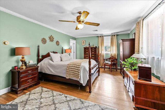 16 GROVE LN, Broomall, PA 19008