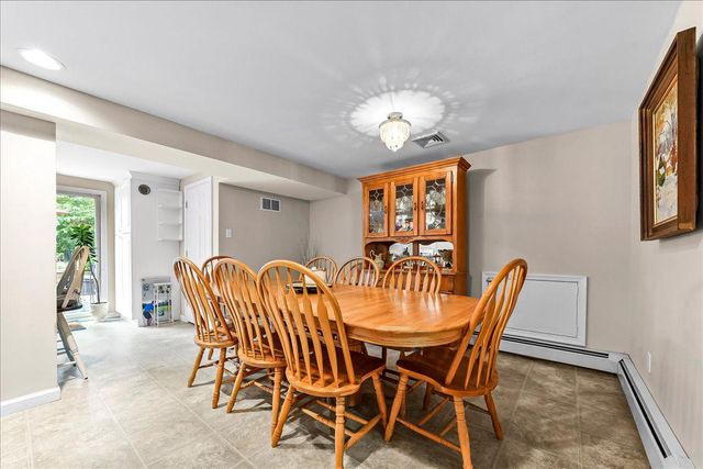 16 GROVE LN, Broomall, PA 19008