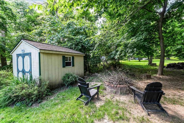 16 GROVE LN, Broomall, PA 19008