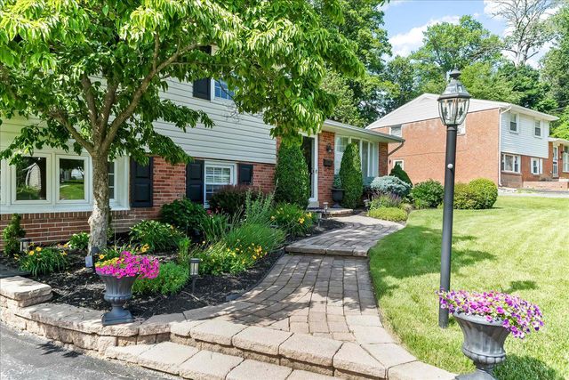 16 GROVE LN, Broomall, PA 19008
