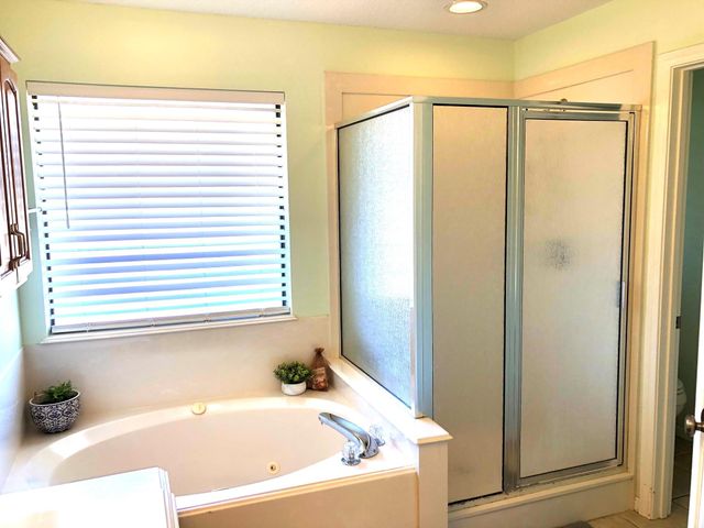 106 Stony Point Court, Clute, TX 77531